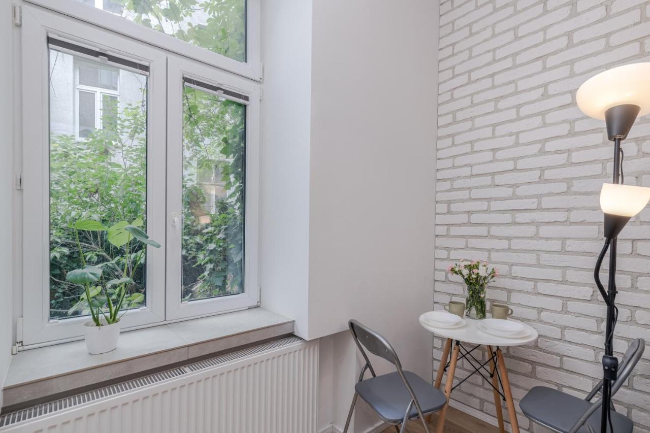 Parkside Fresh Apartments - Old Town Guesthouse - By Upstairs Cracovia Exterior foto