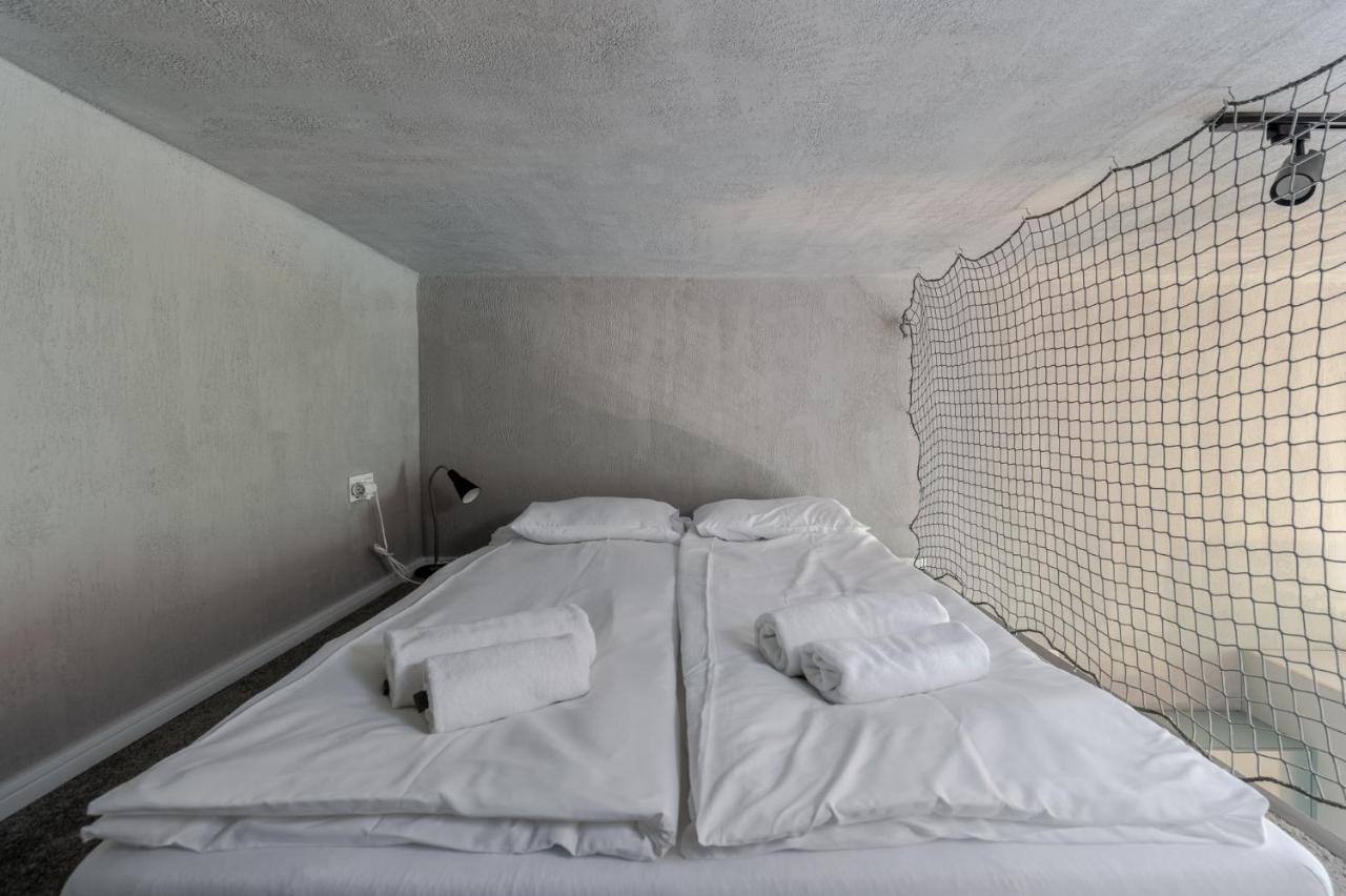 Parkside Fresh Apartments - Old Town Guesthouse - By Upstairs Cracovia Exterior foto